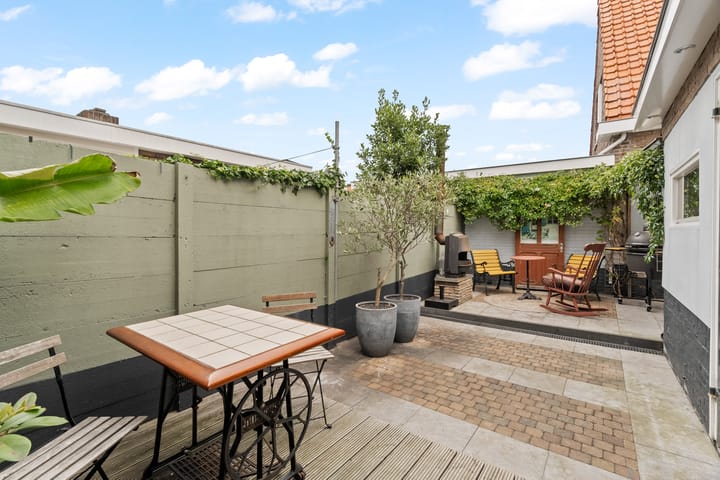 Foto 16 van IJmuiderstraat 20