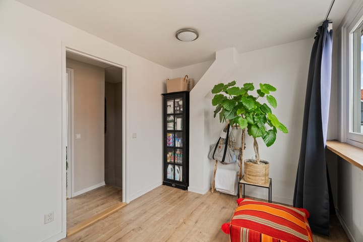 Foto 26 van IJmuiderstraat 20