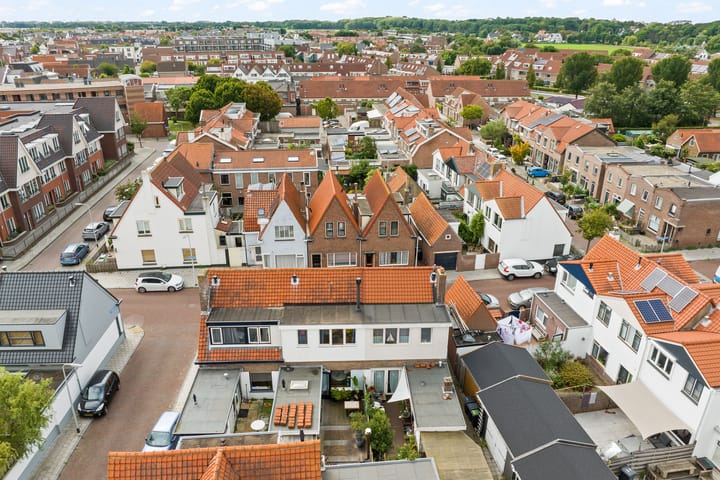 Foto 27 van IJmuiderstraat 20