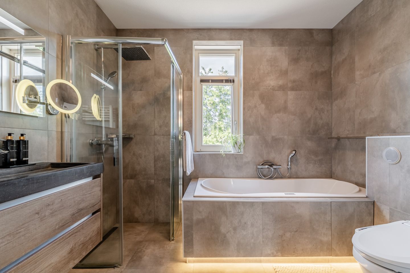 Photo 34 of Het Betonijzer 208