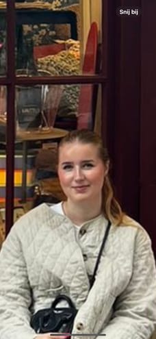 Sophie Herbrink - Commercial Employee