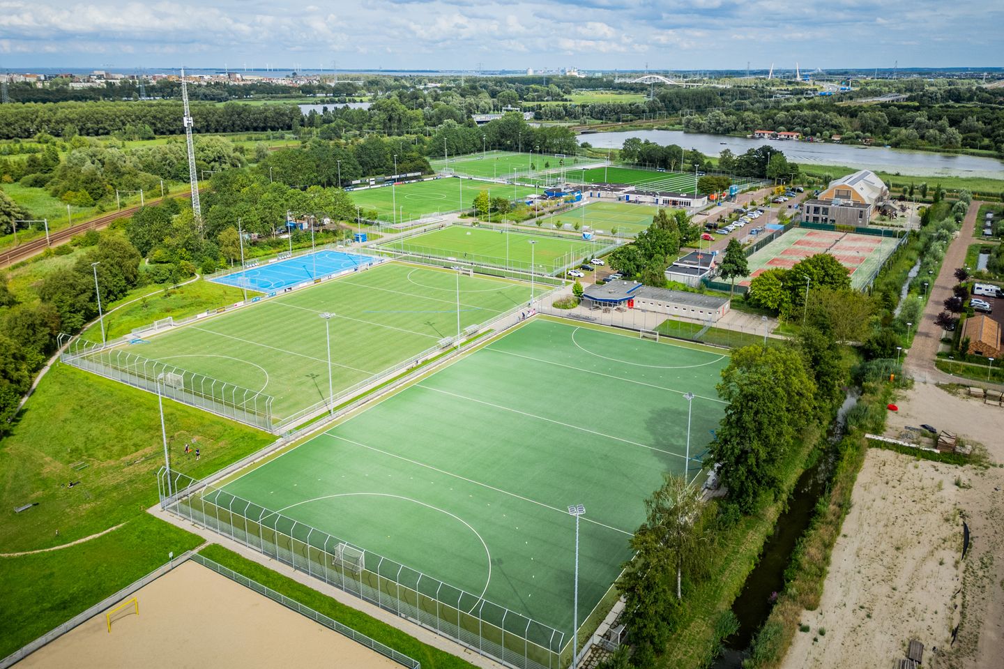 Photo 55 of Het Betonijzer 208