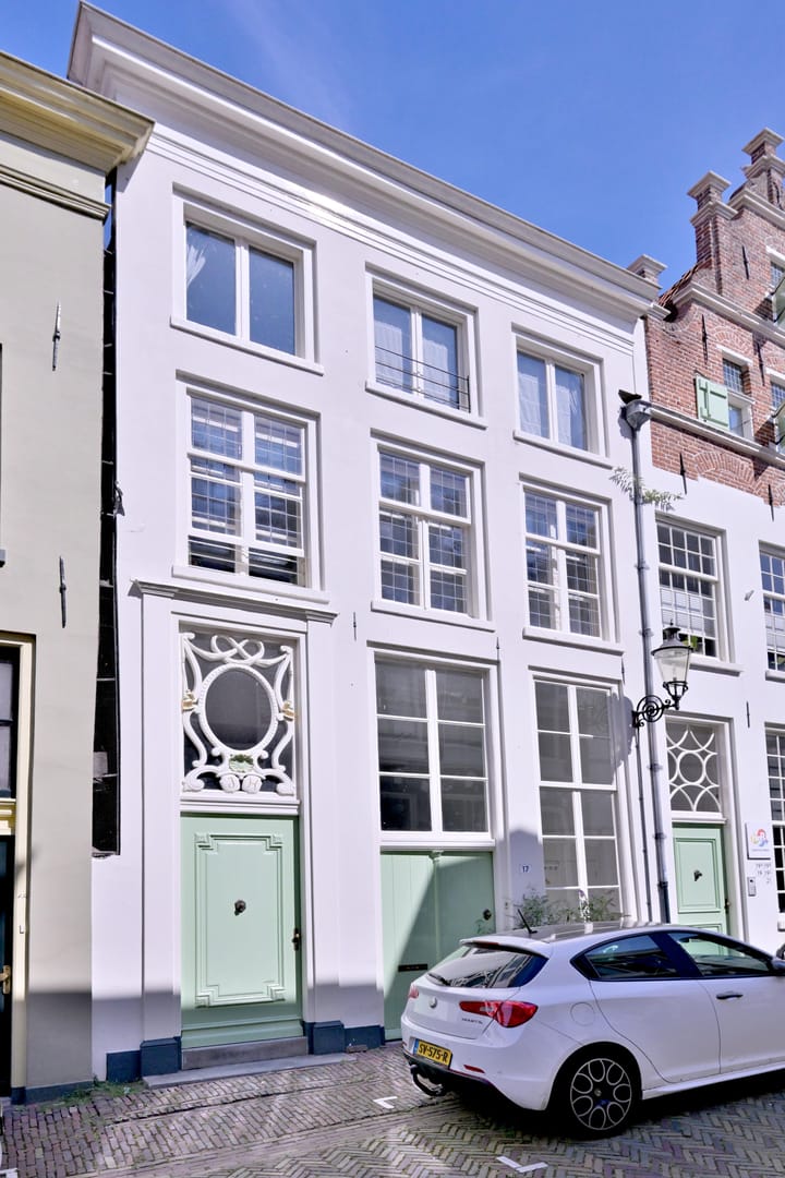 Menstraat 17