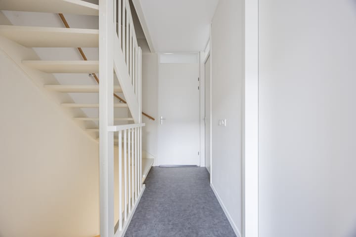 Photo 16 of Piet Bartenstraat 10