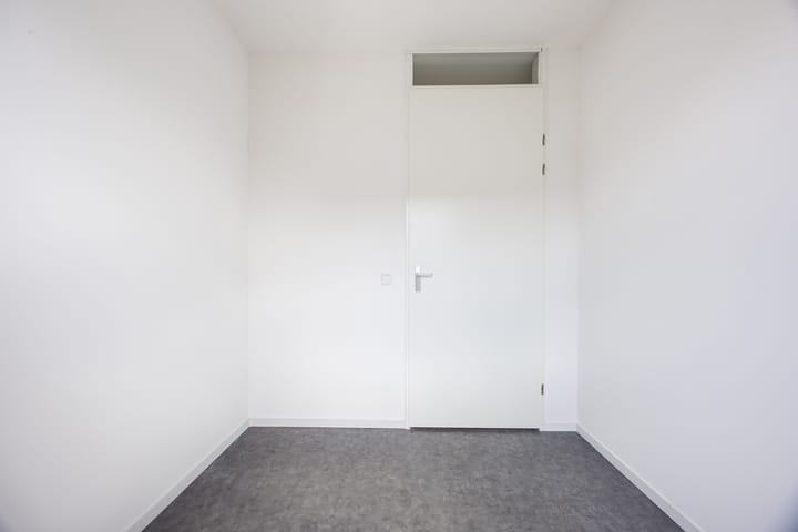 Photo 23 of Piet Bartenstraat 10