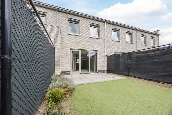 Photo 30 of Piet Bartenstraat 10