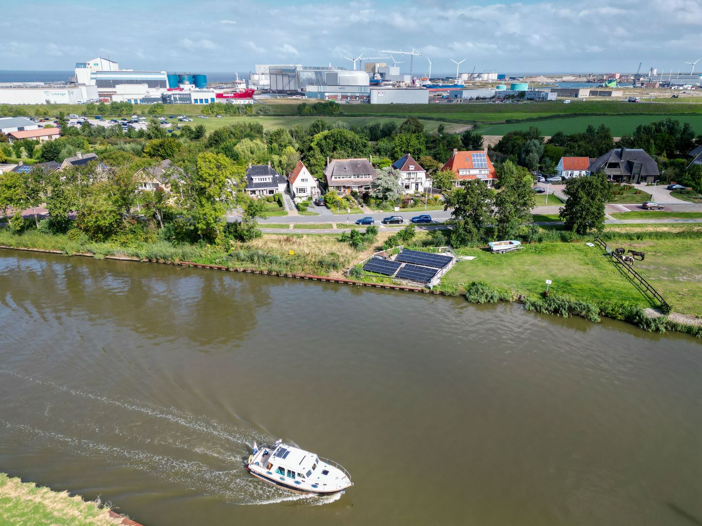 Foto 10 van Harlingerstraatweg 64