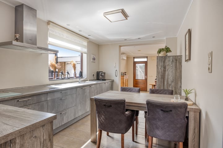 Photo 11 of Koestraat 27