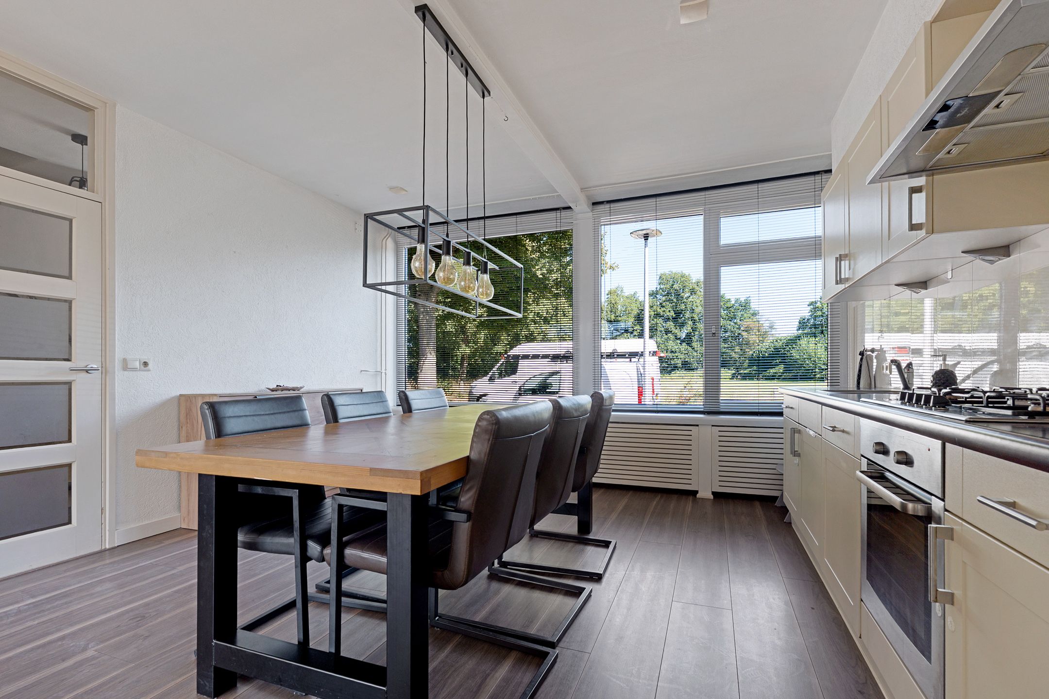 Foto 9 van Camphuysenstraat 12