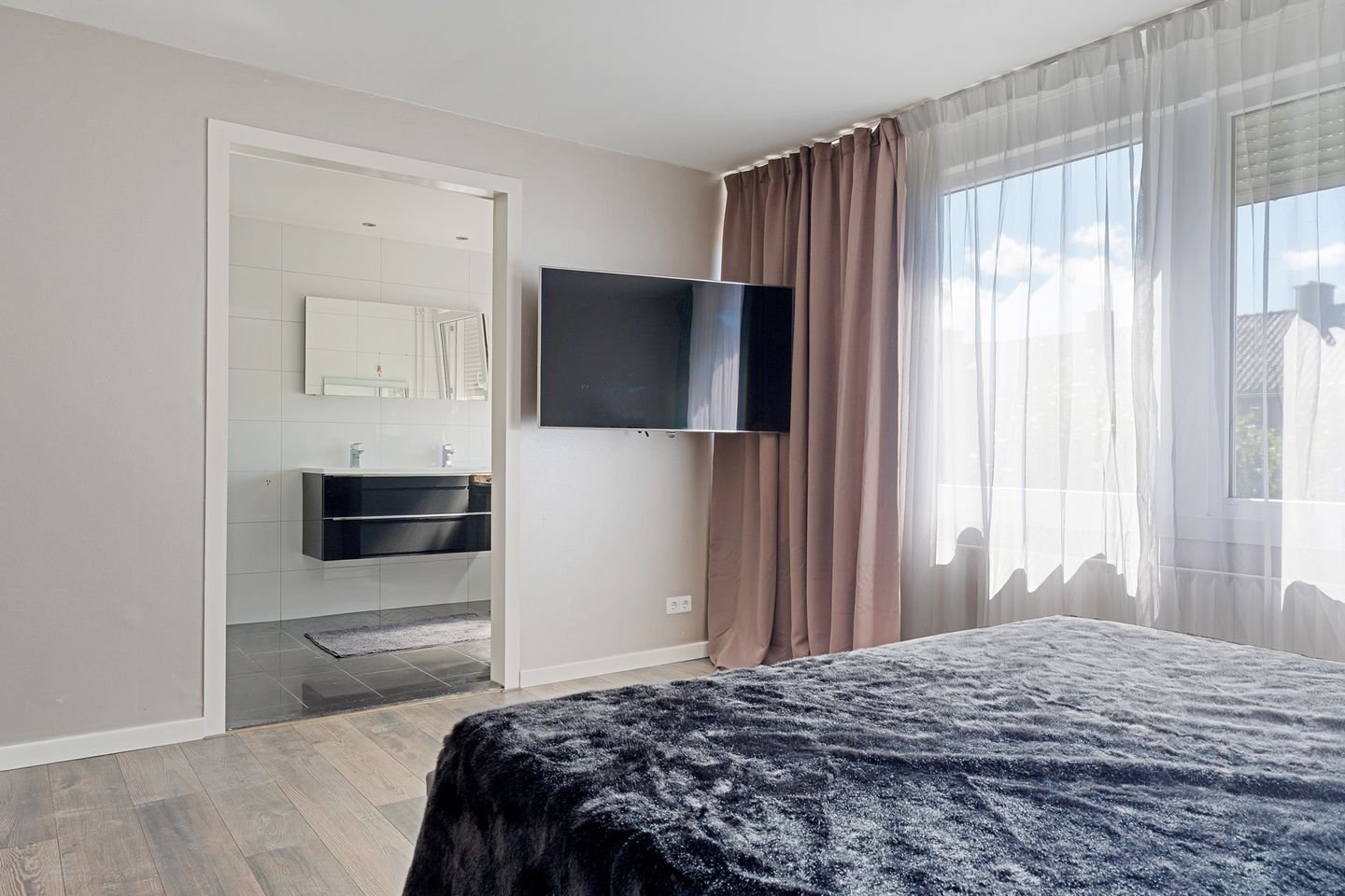 Foto 20 van Camphuysenstraat 12