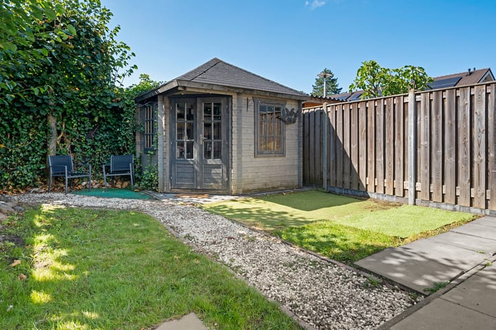 Foto 33 van Camphuysenstraat 12