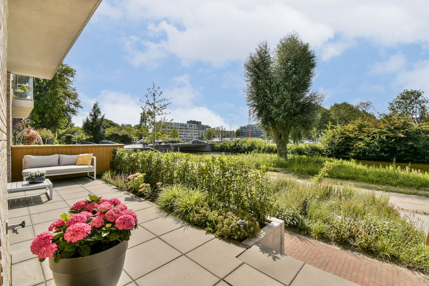 Foto 10 van Rosalind Franklinpad 1