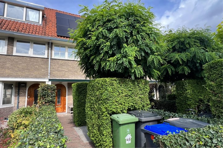 Photo 35 of Meerstraat 45