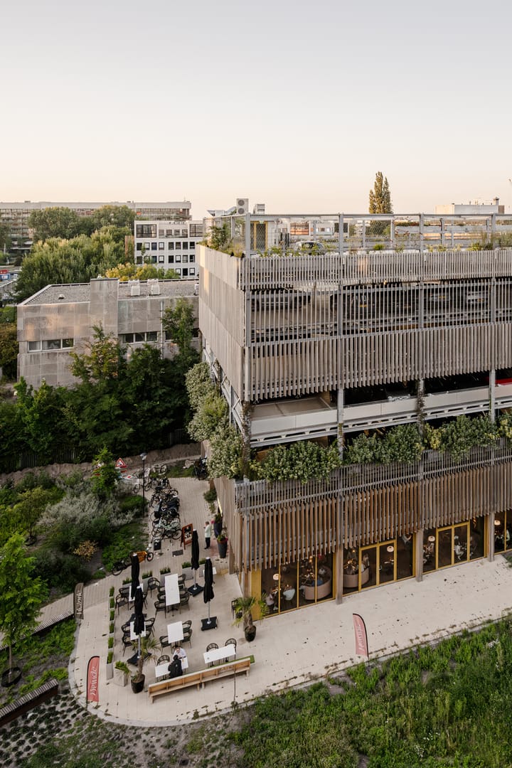 Photo 59 of Surinamepad 118