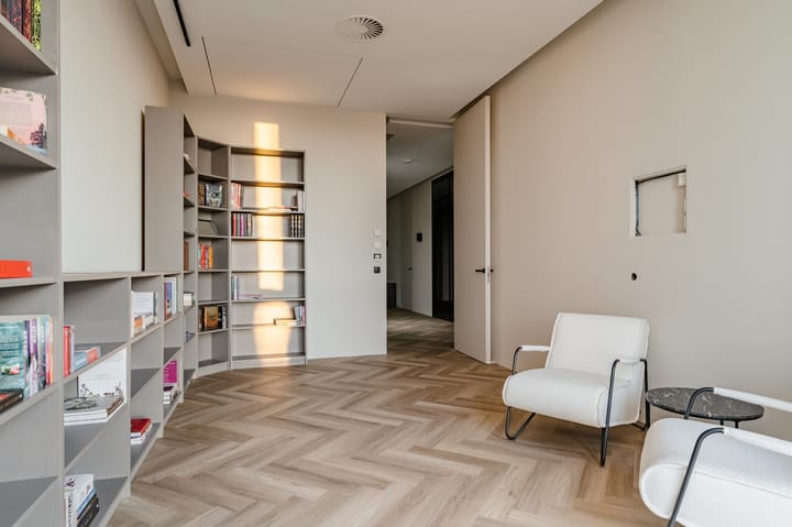 Photo 60 of Surinamepad 118