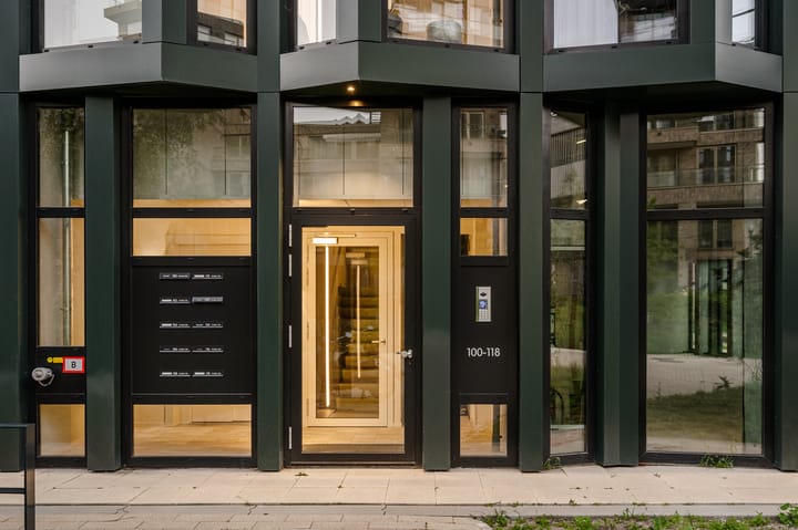 Photo 70 of Surinamepad 118