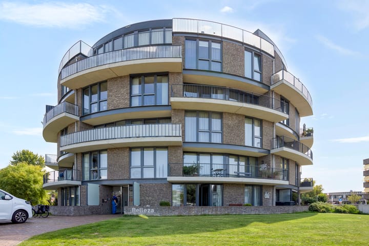 Photo 3 of Antoni Gaudipark 44