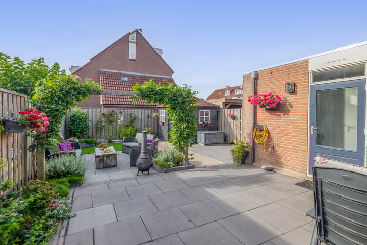 Foto 18 van Albert Schweitzerlaan 10