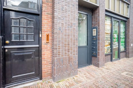 Laat 204 tertiary image