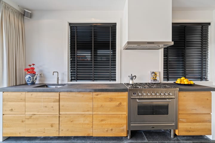 Foto 8 van Witte de Withstraat 8