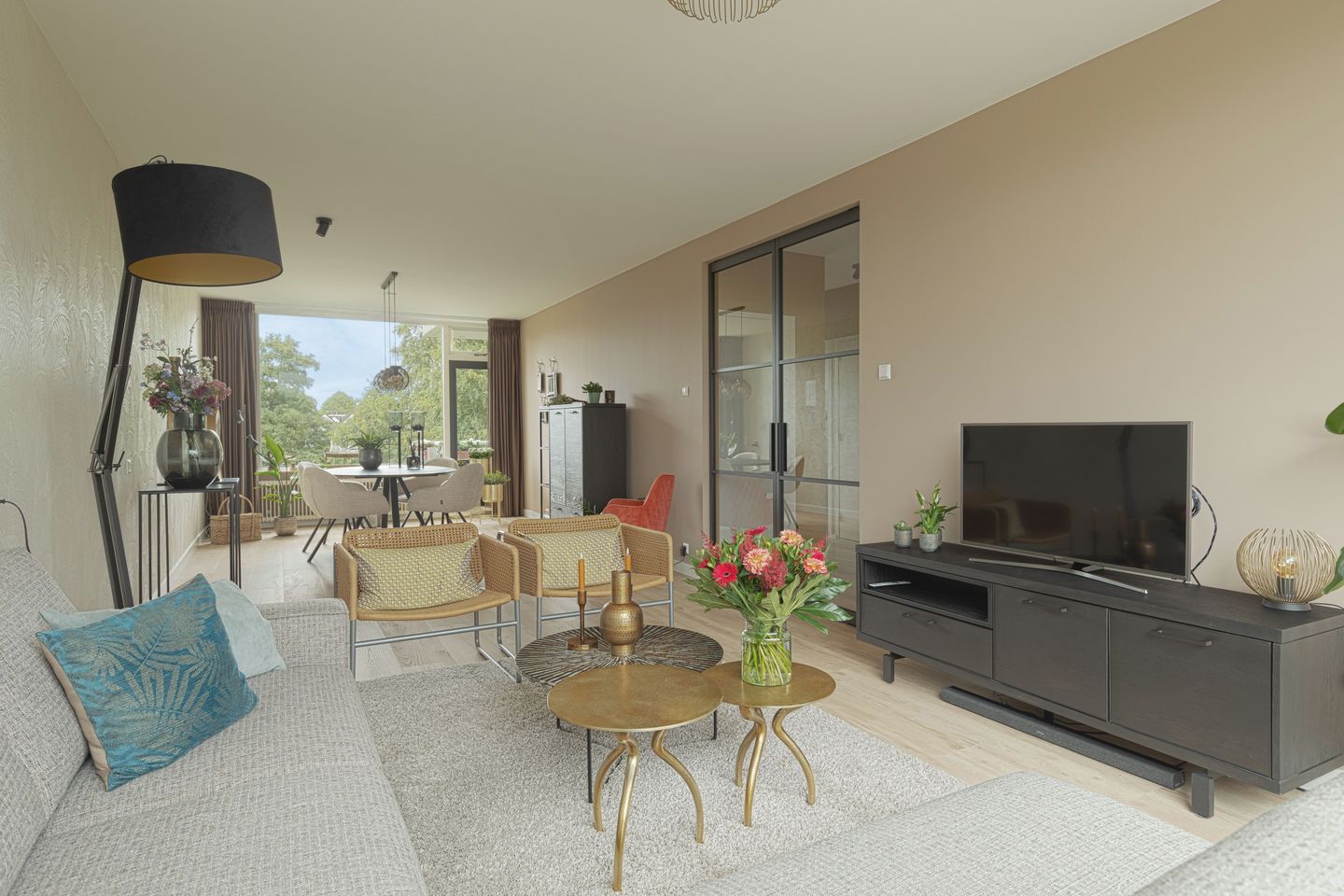 Foto 1 van Van Anrooystraat 429