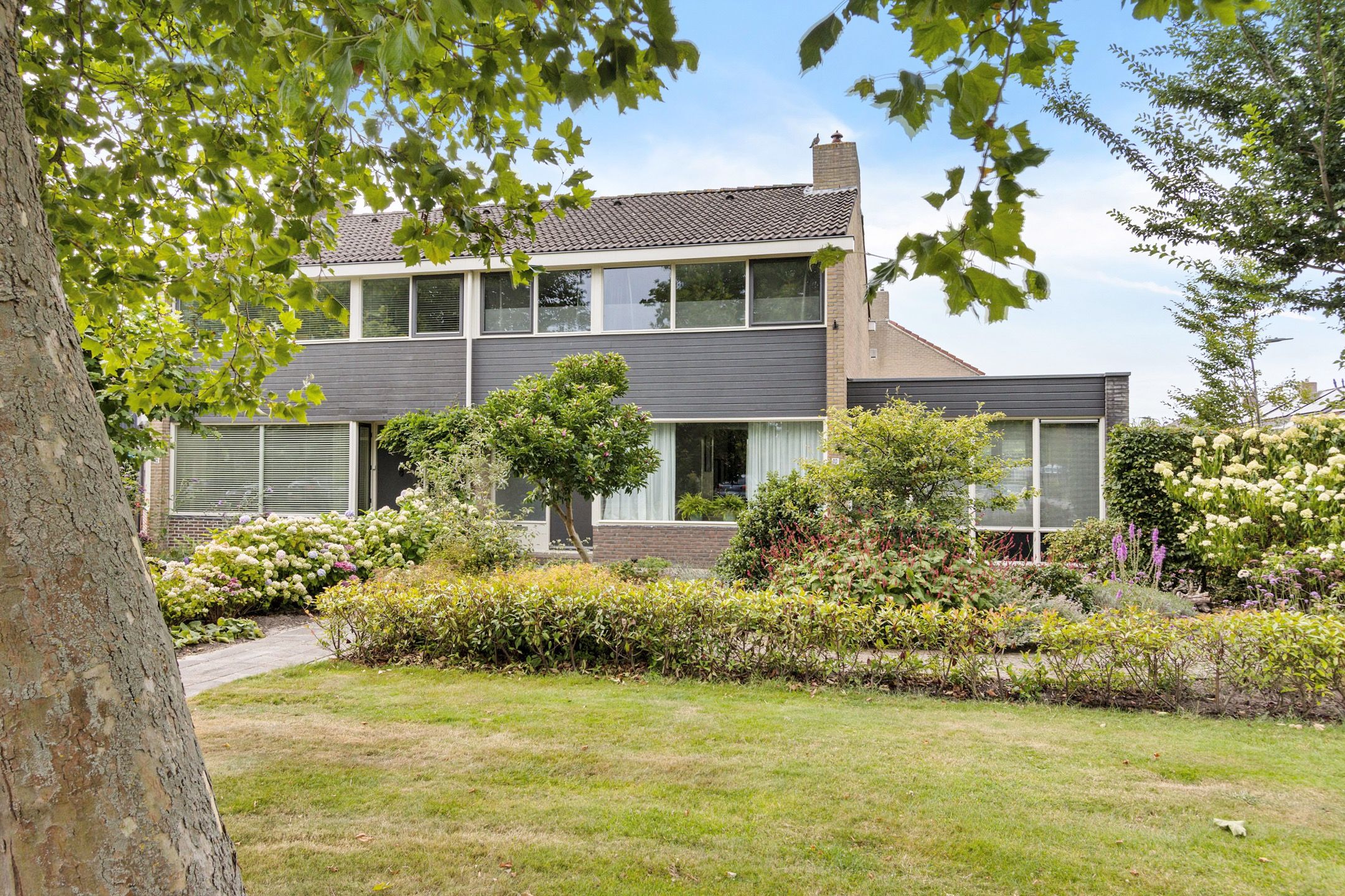 Koningin Julianalaan 10