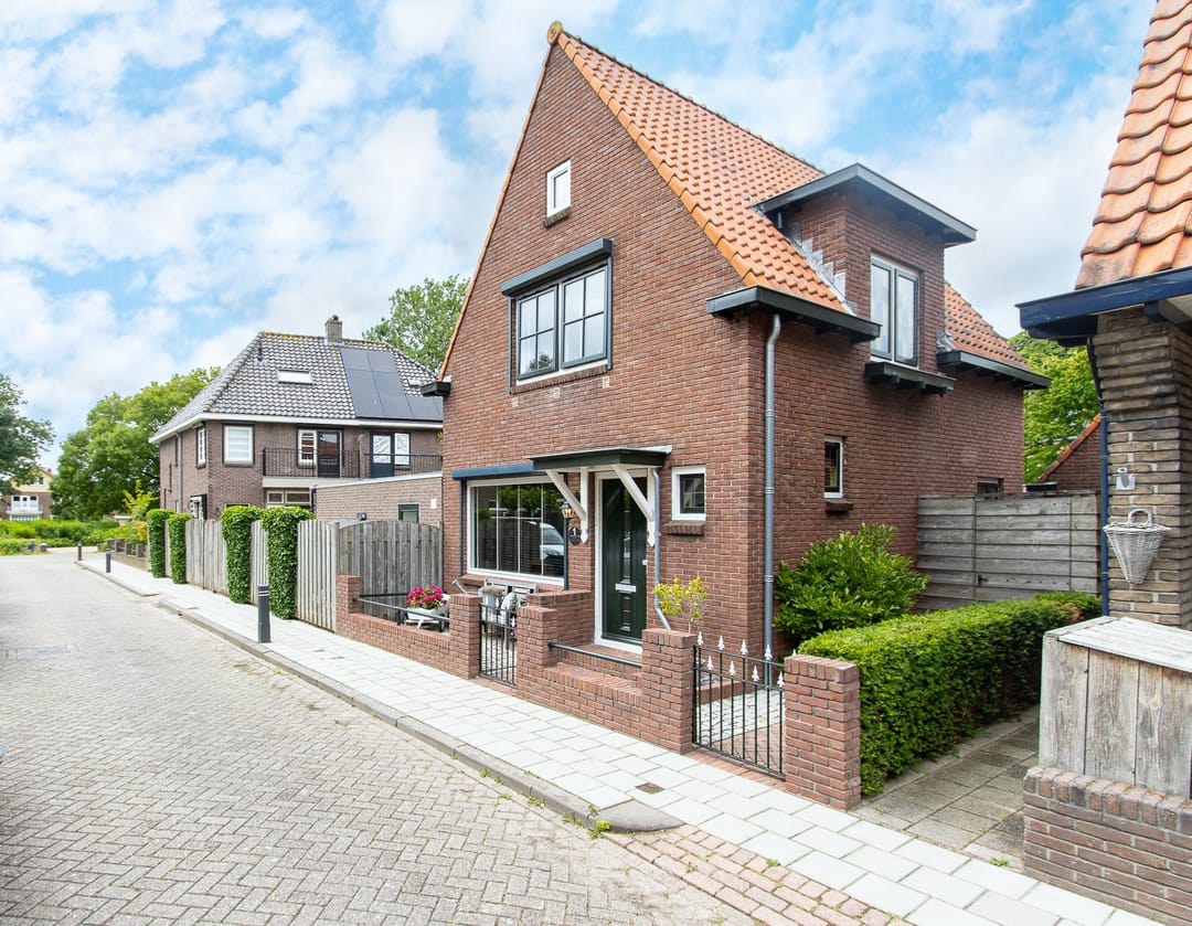 Foto 1 van L Verdoornstraat 1