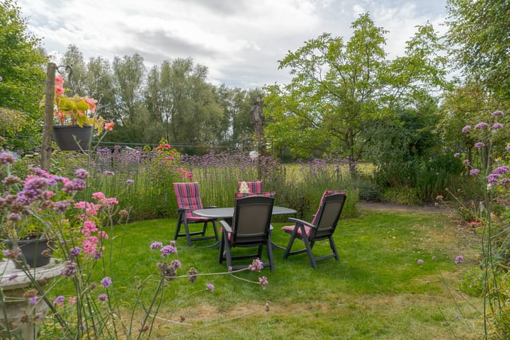 Foto 56 van van Echtenswijk 10