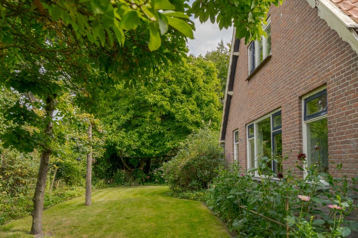 Foto 66 van van Echtenswijk 10