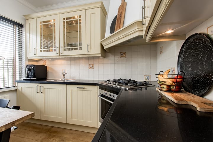 Foto 16 van L Verdoornstraat 1