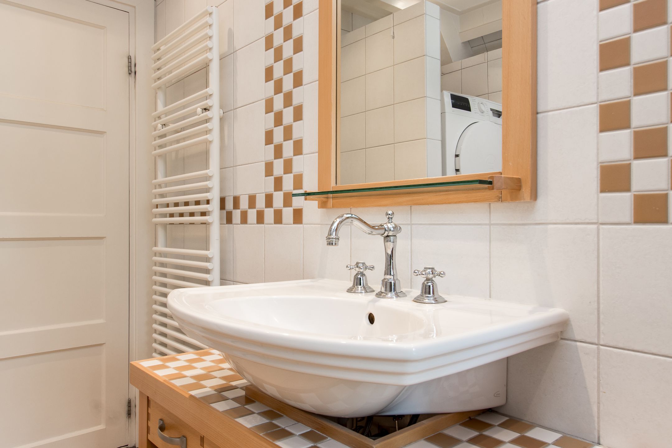 Foto 48 van L Verdoornstraat 1