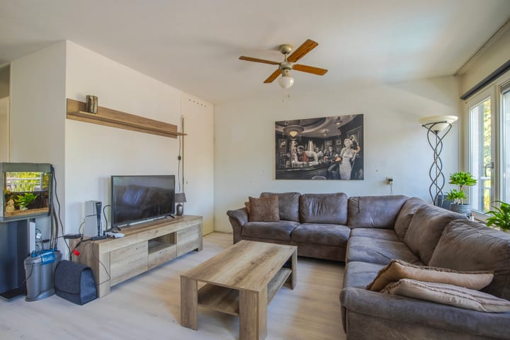 Foto 15 van 't Biezenweitje 13