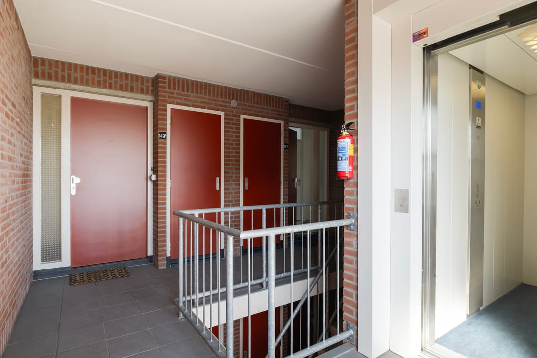 Photo 8 of Emmakade 151-B