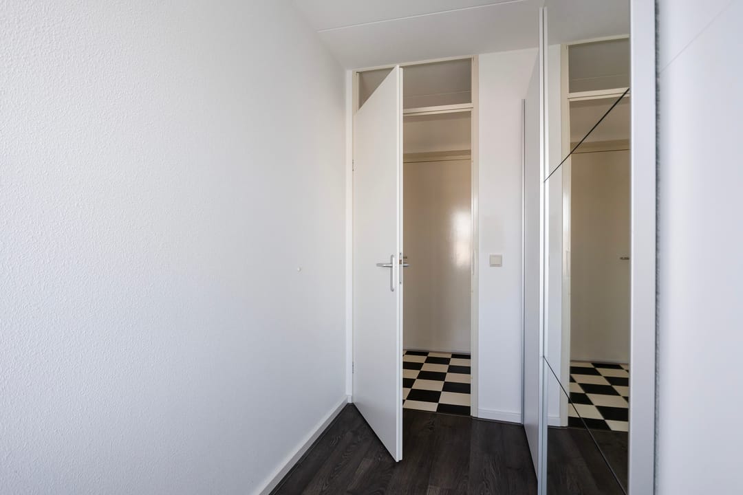 Photo 11 of Emmakade 151-B