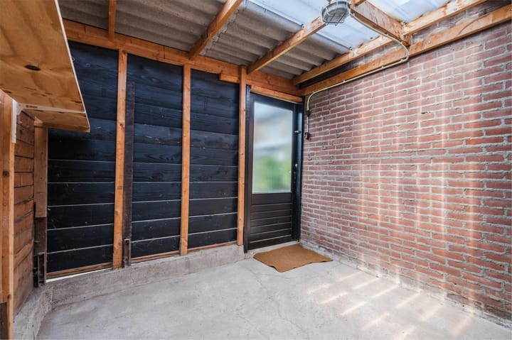 Foto 38 van Meeuwenstraat 6