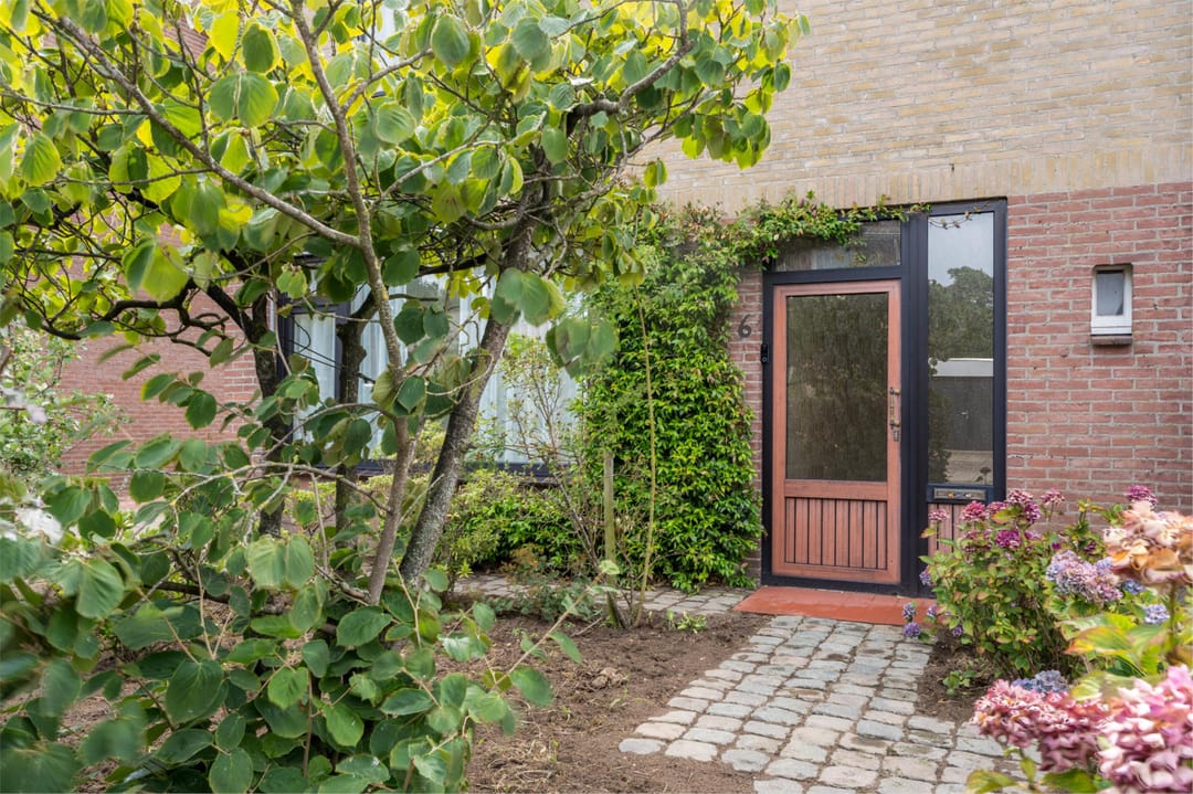 Foto 43 van Meeuwenstraat 6