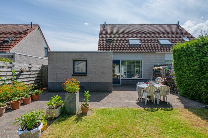 Photo 3 of Tromplaan 17