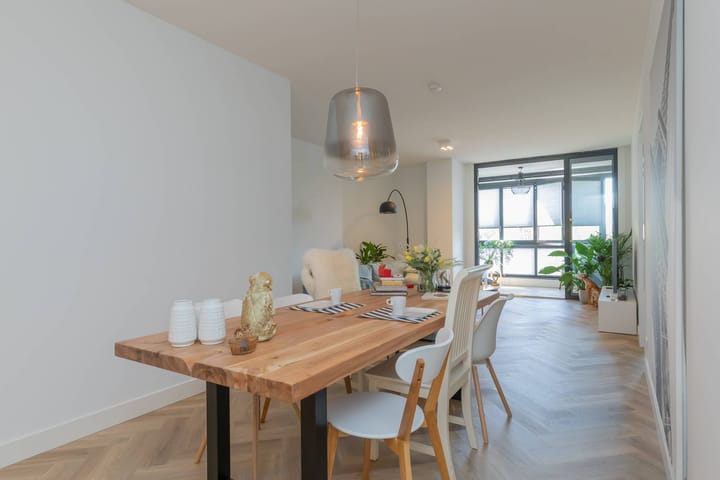 Foto 4 van Edward Jennerstraat 328-E