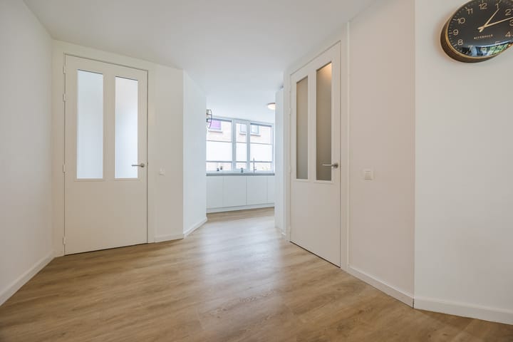 Photo 19 of Westlake 13