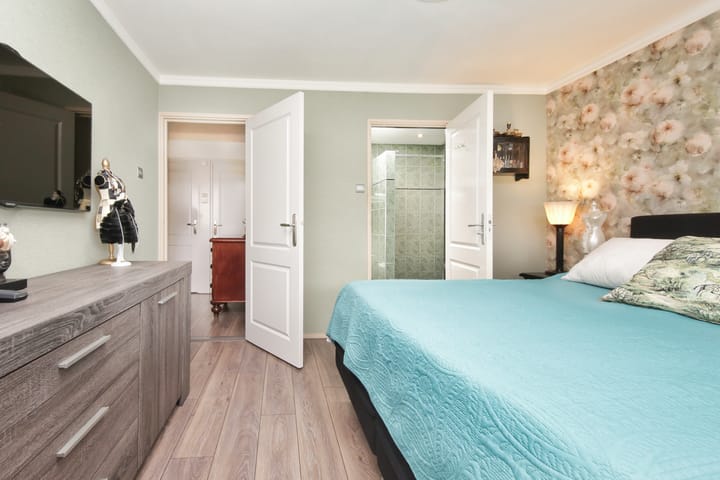 Foto 38 van 's Gravesandestraat 7