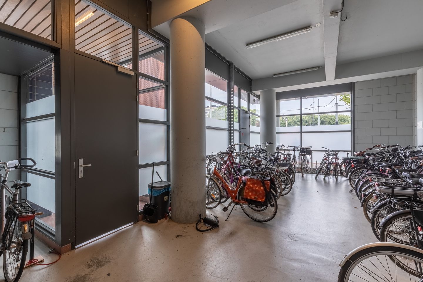 Foto 40 van Osdorpplein 198