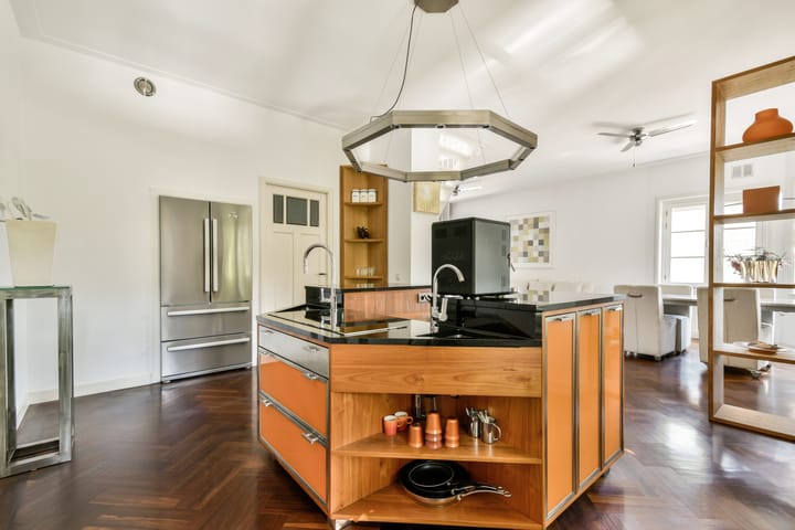 Photo 8 of Von Guerickestraat 70