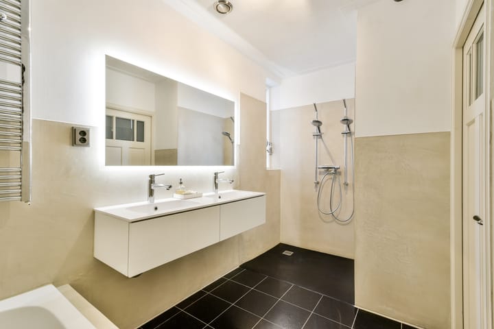 Photo 17 of Von Guerickestraat 70