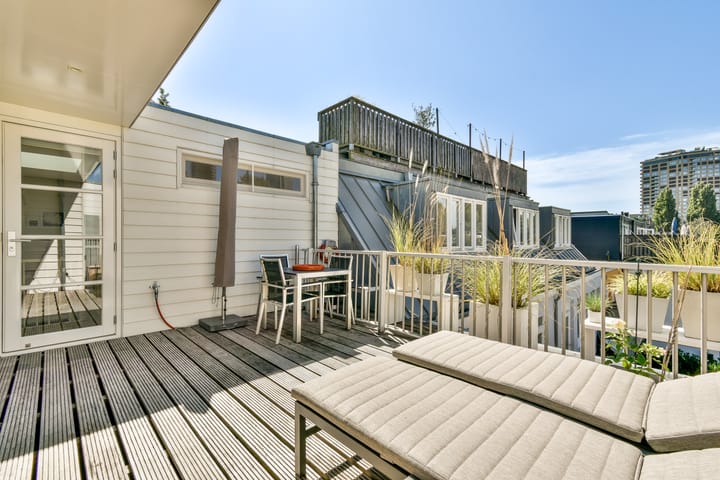 Photo 23 of Von Guerickestraat 70