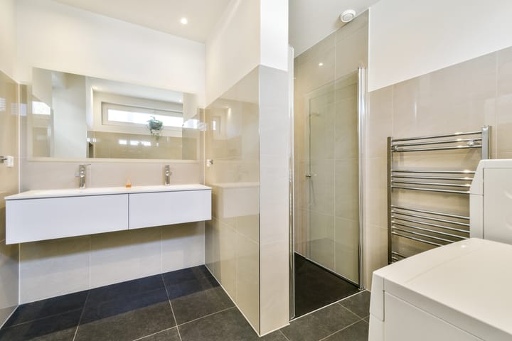 Photo 28 of Von Guerickestraat 70