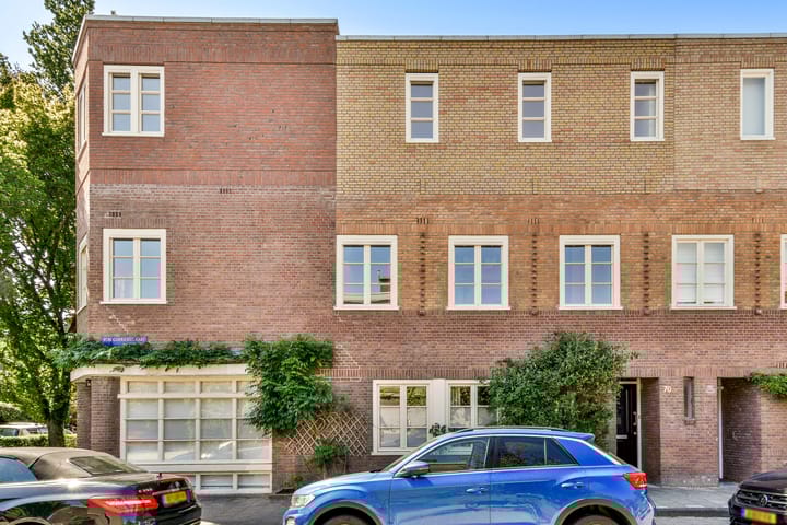 Photo 32 of Von Guerickestraat 70