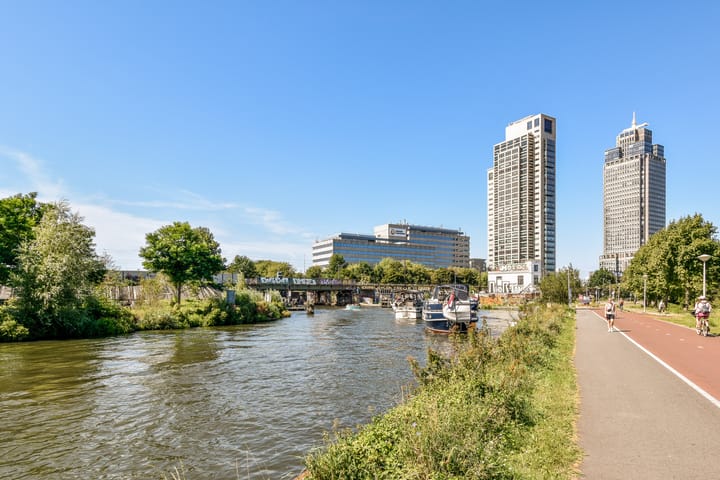 Photo 35 of Von Guerickestraat 70