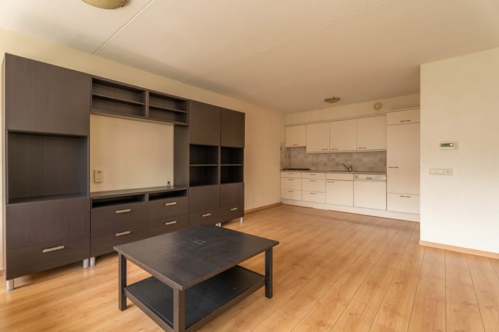 Photo 4 of Beatrixstraat 13