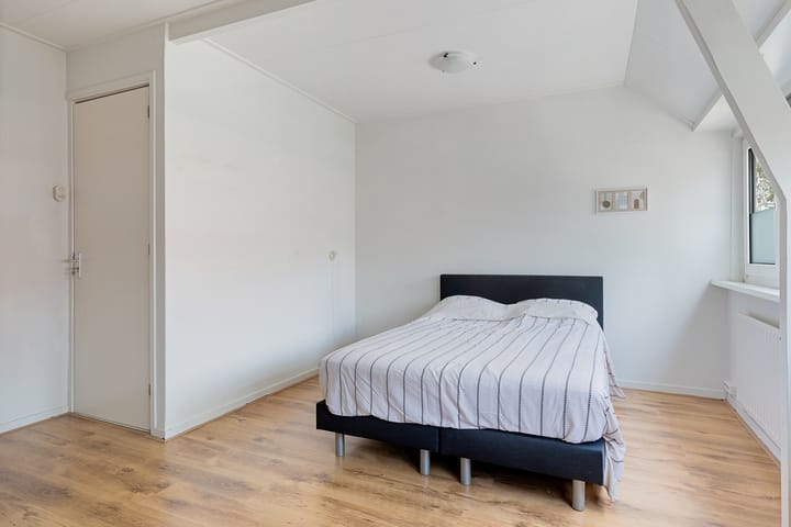 Photo 4 of Bijenhofstraat 3