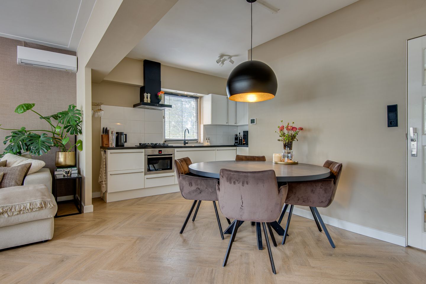 Photo 10 of Demerstraat 58